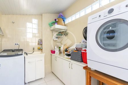 5_photo/94dcfb0bad.d7fd54e2ccfa547a-ATLAS-2a636f29-3074-44e6-a9a2-9d55fc371a53.jpg de casa à venda com 3 quartos, 115m² em Xaxim, Curitiba