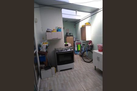 13_photo/94dcfb0bc5.210363f7da379e19-ATLAS-b43f02a1-e5b5-4caa-b365-f85c86224fca.jpg de casa à venda com 3 quartos, 130m² em Xaxim, Curitiba