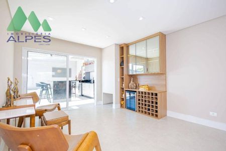 12_photo/94dcfb0c61.f13519e4b644a74d-ATLAS-45fc35ee-0eba-4c6f-bfb7-3e005b155a2b.jpg de casa à venda com 4 quartos, 282m² em Xaxim, Curitiba