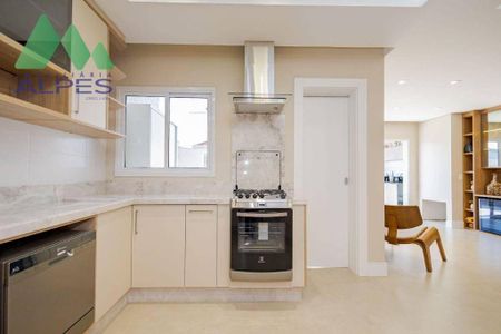 6_photo/94dcfb0c61.f13519e4b644a74d-ATLAS-d7049502-5e0a-48de-8e9b-426e90e6d5e9.jpg de casa à venda com 4 quartos, 282m² em Xaxim, Curitiba