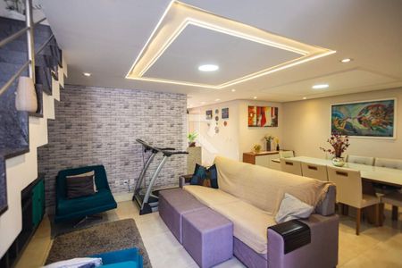 2_photo/94dcfb0c89.ea0f227da6f5dcec-ATLAS-94e400c1-cd60-4727-adec-e248580de4de.jpg de casa à venda com 3 quartos, 200m² em Xaxim, Curitiba