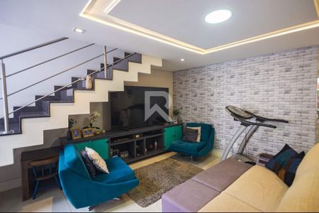 8_photo/94dcfb0c89.ea0f227da6f5dcec-ATLAS-bdf0a439-7424-4b9f-ba5f-4c8c96f68ee6.jpg de casa à venda com 3 quartos, 200m² em Xaxim, Curitiba