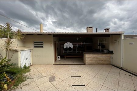 6_photo/94dcfb0cf9.e8faec82546d724f-ATLAS-194c99fc-2269-4cf8-9b95-8b4d8d7c2643.jpg de casa para alugar com 3 quartos, 240m² em Xaxim, Curitiba