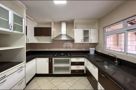 13_photo/94dcfb0cf9.e8faec82546d724f-ATLAS-cbbc9e15-00ee-4a99-9910-007feb3b0228.jpg de casa para alugar com 3 quartos, 240m² em Xaxim, Curitiba