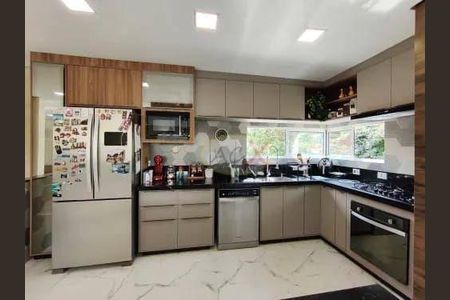 4_photo/94dcfb0d0b.7e2ea02b9085bf9d-ATLAS-94ff39c8-6da6-40ca-84ec-3e35e1c2bfd6.jpg de casa à venda com 4 quartos, 312m² em Xaxim, Curitiba