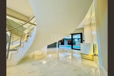 6_photo/94dcfb0d3f.ead381bccf4bf452-ATLAS-1aa9aa8d-635d-49ca-bb0b-6ececf150c69.jpg de casa à venda com 4 quartos, 346m² em Xaxim, Curitiba