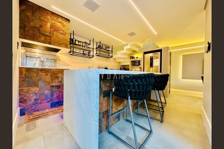 2_photo/94dcfb0d3f.ead381bccf4bf452-ATLAS-60b90b30-71a5-4a3c-9f82-0e8224bcefa3.jpg de casa à venda com 4 quartos, 346m² em Xaxim, Curitiba