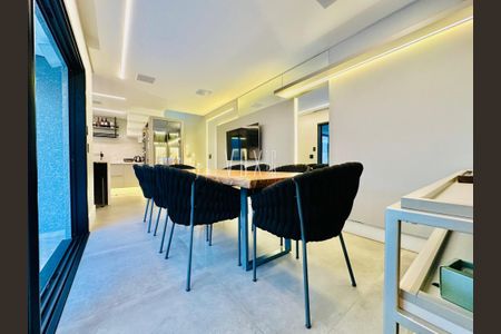 8_photo/94dcfb0d3f.ead381bccf4bf452-ATLAS-e02923b9-7bb5-4f93-b814-be082894e87c.jpg de casa à venda com 4 quartos, 346m² em Xaxim, Curitiba