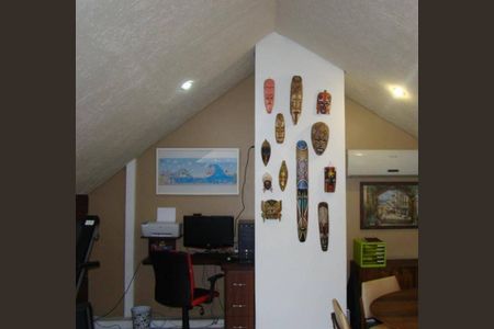 2_photo/94dcfb0d45.79518a11401aeb31-ATLAS-0de4f1a5-c7c4-48b9-9ce6-87feb2a6a8e3.jpg de casa de condomínio à venda com 3 quartos, 150m² em Xaxim, Curitiba