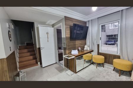 5_photo/94dcfb0d51.34beb6889ad9cd13-ATLAS-721d3a59-78e4-4ae2-8fc0-1ae60ca0b966.jpg de casa à venda com 4 quartos, 140m² em Xaxim, Curitiba