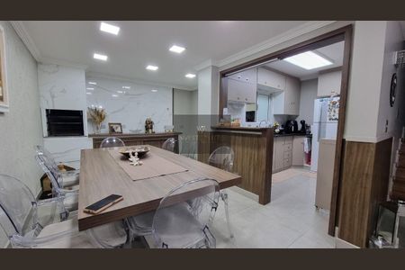 13_photo/94dcfb0d51.34beb6889ad9cd13-ATLAS-8f3a526f-5ac8-4ff7-8e65-a633d1e9963f.jpg de casa à venda com 4 quartos, 140m² em Xaxim, Curitiba