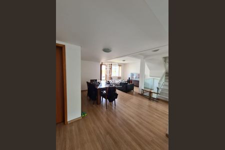 11_photo/94dcfb0eb1.05acccb2dbb53537-ATLAS-39f832a0-3eaf-4dcf-9146-8ca264e2dc92.jpg de casa à venda com 3 quartos, 174m² em Xaxim, Curitiba