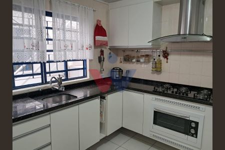 10_photo/94dcfb0f49.b38af452e3b8fc0a-ATLAS-a1751cfe-86b8-4219-acc0-4169f1ff90ca.jpg de casa à venda com 3 quartos, 72m² em Boqueirão, Curitiba