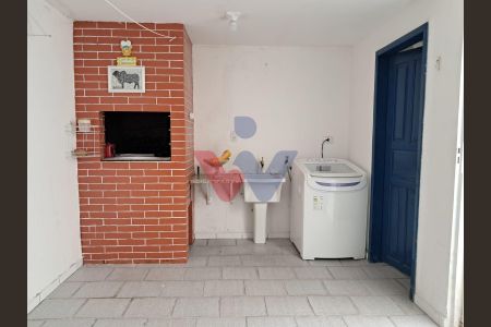 13_photo/94dcfb0f49.b38af452e3b8fc0a-ATLAS-df609bc4-8ffb-44c2-9e27-8b774b715862.jpg de casa à venda com 3 quartos, 72m² em Boqueirão, Curitiba