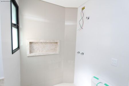 4_photo/94dcfb1131.61f914ee94d2a220-ATLAS-cdae2ea0-7587-498f-819b-87bc236d2f34.jpg de casa à venda com 3 quartos, 162m² em Xaxim, Curitiba