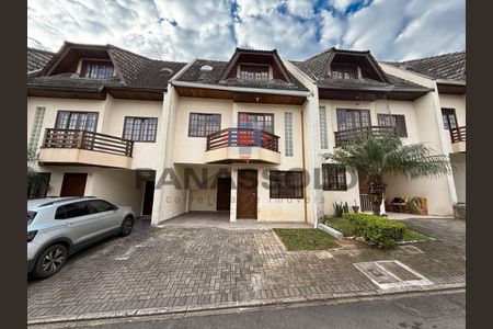 4_photo/94dcfb124f.9123c568bd58cdfc-ATLAS-e4d8d172-e984-448d-a4b9-40d3f5965868.jpg de casa à venda com 4 quartos, 175m² em Xaxim, Curitiba