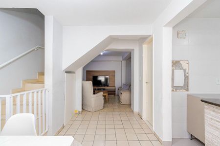 11_photo/94dcfb125b.07fb07773285f6be-ATLAS-d05d7883-4e66-4789-bf94-ea3e172c879c.jpg de casa à venda com 4 quartos, 198m² em Xaxim, Curitiba