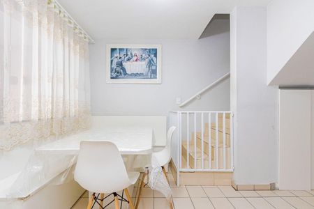 5_photo/94dcfb125b.07fb07773285f6be-ATLAS-e37f9927-2d94-47f6-b2b6-a2d05cf34503.jpg de casa à venda com 4 quartos, 198m² em Xaxim, Curitiba