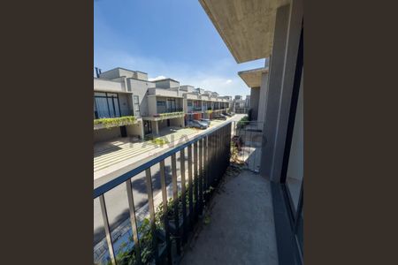 27_photo/94dcfb125b.4e2d13f05758f452-ATLAS-23fa45d4-d4ee-4579-8730-8ee123e4af50.jpg de casa à venda com 3 quartos, 153m² em Xaxim, Curitiba