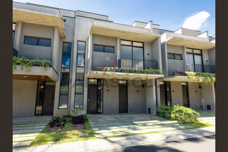 39_photo/94dcfb125b.4e2d13f05758f452-ATLAS-bc1bce6d-180d-41ad-9680-4375413b2cf4.jpg de casa à venda com 3 quartos, 153m² em Xaxim, Curitiba