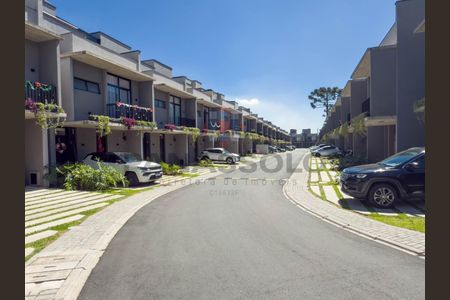 36_photo/94dcfb125b.4e2d13f05758f452-ATLAS-c689081c-ed06-42a4-b505-17e4e168a7bc.jpg de casa à venda com 3 quartos, 153m² em Xaxim, Curitiba