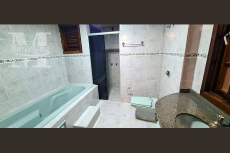 12_photo/94dcfb130b.82be18ad98973cde-ATLAS-2507ca3f-7e2b-4e09-a99e-4416c6399385.jpg de casa à venda com 4 quartos, 218m² em Xaxim, Curitiba