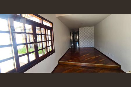 4_photo/94dcfb130b.82be18ad98973cde-ATLAS-5bfe84fc-4cb1-42ad-8a6c-0678cf541191.jpg de casa à venda com 4 quartos, 218m² em Xaxim, Curitiba