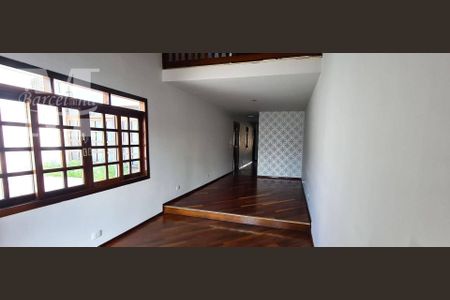 1_photo/94dcfb130b.82be18ad98973cde-ATLAS-d19d7366-1346-4bbc-a0fd-21d0052798b3.jpg de casa à venda com 4 quartos, 218m² em Xaxim, Curitiba