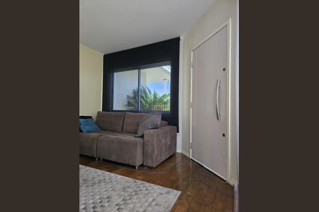 7_photo/94dcfb1343.4138a300da5c0ccb-ATLAS-bd5607de-1211-44c1-9f28-e8a697c8d9ca.jpg de casa à venda com 3 quartos, 172m² em Xaxim, Curitiba