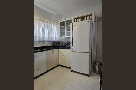 6_photo/94dcfb1343.4138a300da5c0ccb-ATLAS-e4bee460-fa45-4b72-91fa-e4a6ead71012.jpg de casa à venda com 3 quartos, 172m² em Xaxim, Curitiba