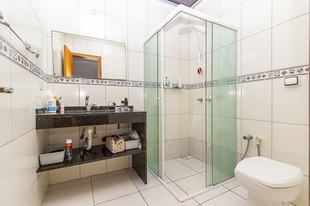 16_photo/94dcfb13a7.1421303aa7be2334-ATLAS-d879b677-1af0-4e7b-85a6-9f7cd39c5259.jpg de casa à venda com 4 quartos, 241m² em Xaxim, Curitiba