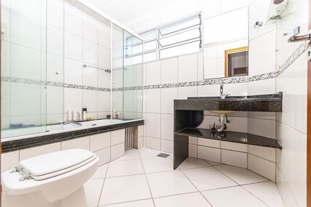 14_photo/94dcfb13a7.1421303aa7be2334-ATLAS-e940a5c7-4a24-4ae7-9f88-16872bdfd1c5.jpg de casa à venda com 4 quartos, 241m² em Xaxim, Curitiba