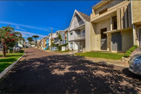 1_photo/94dcfb13e5.469921873e2a85e3-ATLAS-2dada353-3806-4fdb-910d-2fc1b481a9ea.jpg de casa à venda com 3 quartos, 200m² em Xaxim, Curitiba