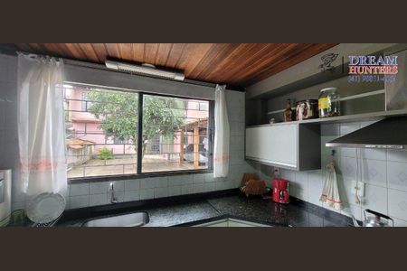3_photo/94dcfb1577.f57be48fad3c3dec-ATLAS-0889a27d-d255-493f-a338-41d884fbfb2f.jpg de casa à venda com 3 quartos, 191m² em Xaxim, Curitiba