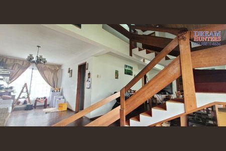 11_photo/94dcfb1577.f57be48fad3c3dec-ATLAS-bcc5e11d-2ab2-4246-a43a-b2cd33b58114.jpg de casa à venda com 3 quartos, 191m² em Xaxim, Curitiba