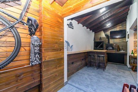 13_photo/94dcfb157d.ee31d1fd9df23408-ATLAS-1d13b778-799d-4718-8873-3dd2f24041c1.jpg de casa à venda com 3 quartos, 95m² em Xaxim, Curitiba