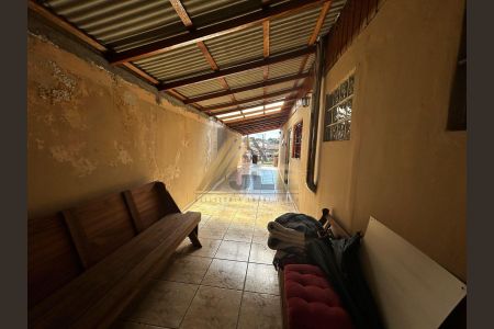 2_photo/94dcfb1585.ccfee957a0edc138-ATLAS-da4158ec-e862-48ed-9c7d-de8f57d32b7a.jpg de casa à venda com 5 quartos, 192m² em Xaxim, Curitiba