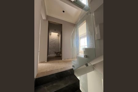 8_photo/94dcfb160b.dd6c35cf14466a7e-ATLAS-556a7186-6b8b-42b1-ae61-004a1b97635b.jpg de casa à venda com 3 quartos, 148m² em Xaxim, Curitiba