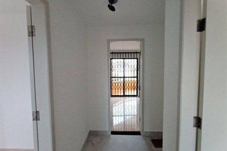 7_photo/94dcfb1615.611988fca85ff735-ATLAS-6d3e36bc-b3c5-49fb-bdb1-b3bb5774950c.jpg de casa à venda com 3 quartos, 160m² em Xaxim, Curitiba