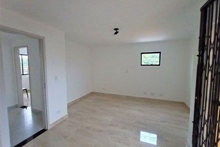 4_photo/94dcfb1615.611988fca85ff735-ATLAS-caaf20ca-b790-4b9d-93d5-a59b747dc07b.jpg de casa à venda com 3 quartos, 160m² em Xaxim, Curitiba