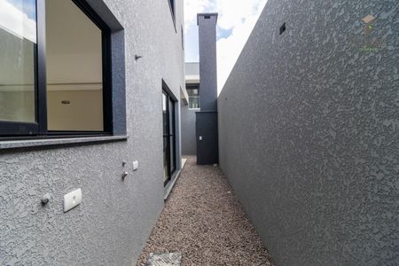 3_photo/94dcfb1703.1f5e9081baf124f6-ATLAS-1ccf62f6-8ff6-4c2a-90af-2d083fc1c8cc.jpg de casa à venda com 4 quartos, 168m² em Xaxim, Curitiba