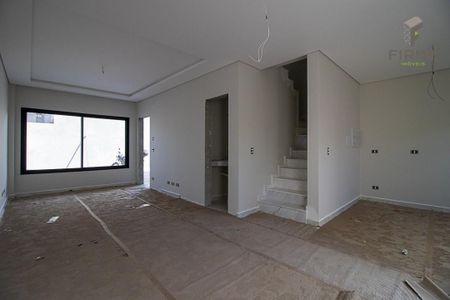 3_photo/94dcfb1703.1f5e9081baf124f6-ATLAS-860d73e6-d9e8-44b5-94ca-6082b6bcaf9a.jpg de casa à venda com 4 quartos, 165m² em Xaxim, Curitiba