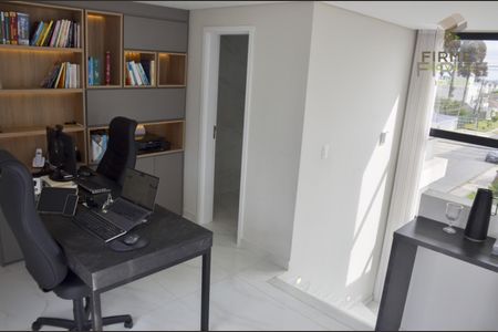 16_photo/94dcfb1743.f3c33ce37ca653db-ATLAS-b1afc3a0-4462-4274-b40e-072b2a7befeb.jpg de casa à venda com 3 quartos, 208m² em Boqueirão, Curitiba