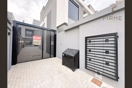 14_photo/94dcfb1745.76ccbfd2bfad863d-ATLAS-3838bff4-b61e-48bb-8ac9-c4101847db2d.jpg de casa à venda com 4 quartos, 174m² em Xaxim, Curitiba