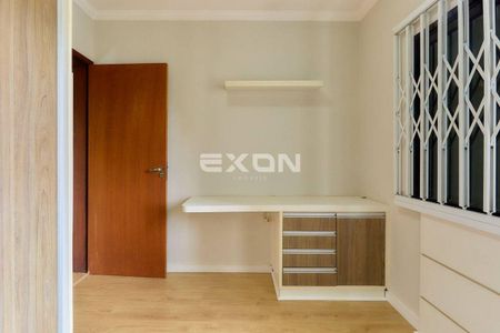 11_photo/94dcfb17cb.c735d14336f4737f-ATLAS-483c3f86-1a97-45bf-ac9e-80e1fef8799e.jpg de casa à venda com 3 quartos, 104m² em Xaxim, Curitiba