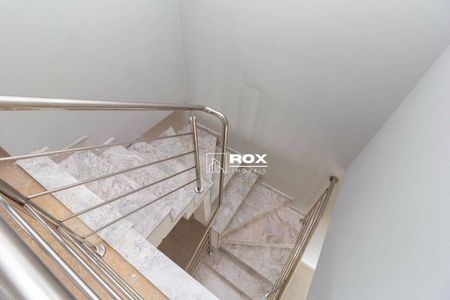 5_photo/94dcfb18ab.01cc66d80c490b39-ATLAS-c500aff6-4c90-4c8b-a5ff-d154a5584ced.jpg de casa à venda com 3 quartos, 107m² em Hauer, Curitiba