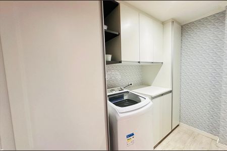 4_photo/94dcfb18bb.453fcf3fbbd81761-ATLAS-d53937cf-b858-4472-bf0f-7338454f9fe8.jpg de casa à venda com 3 quartos, 110m² em Hauer, Curitiba