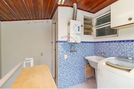 12_photo/94dcfb1a2f.b98dc6cdfb52627f-ATLAS-343850da-0754-47ba-b1c0-4fc34be37d2a.jpg de casa para alugar com 3 quartos, 110m² em Boqueirão, Curitiba