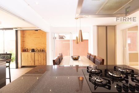 12_photo/94dcfb1add.7a69ff73eb43ff8d-ATLAS-683000e2-5c8a-4ab1-a900-943632441baa.jpg de casa de condomínio à venda com 4 quartos, 325m² em Boqueirão, Curitiba