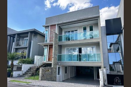 2_photo/94dcfb1af1.8ca146e4695ff152-ATLAS-08760dd2-a98a-4d88-ba74-cd0d4c4785e9.jpg de casa de condomínio à venda com 3 quartos, 402m² em Boqueirão, Curitiba